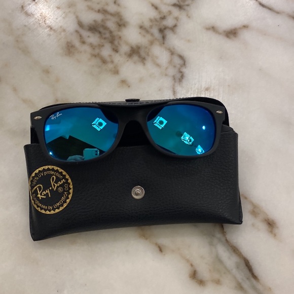 Wayfarer - Picture 5 of 5